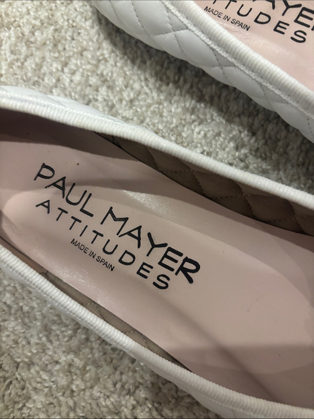 Paul Mayer Cream and White Quilted Bow Ballet Flats - Picture 2 of 4